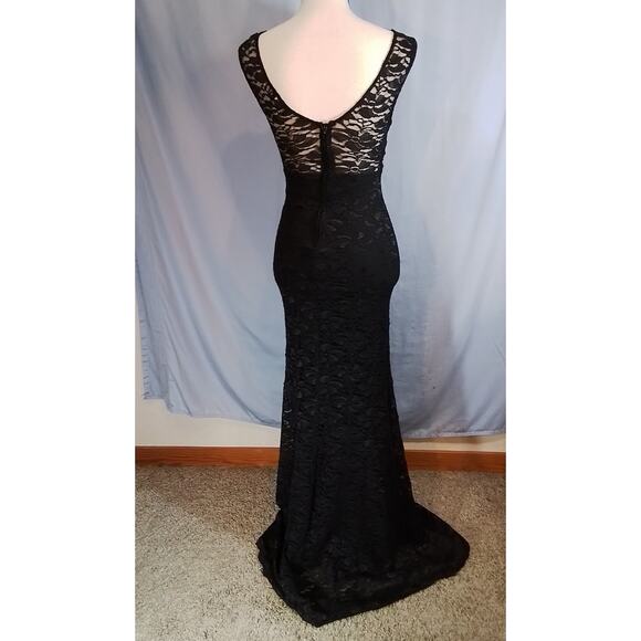 Voltage La Scala Lace Formal Dress - Picture 2 of 8